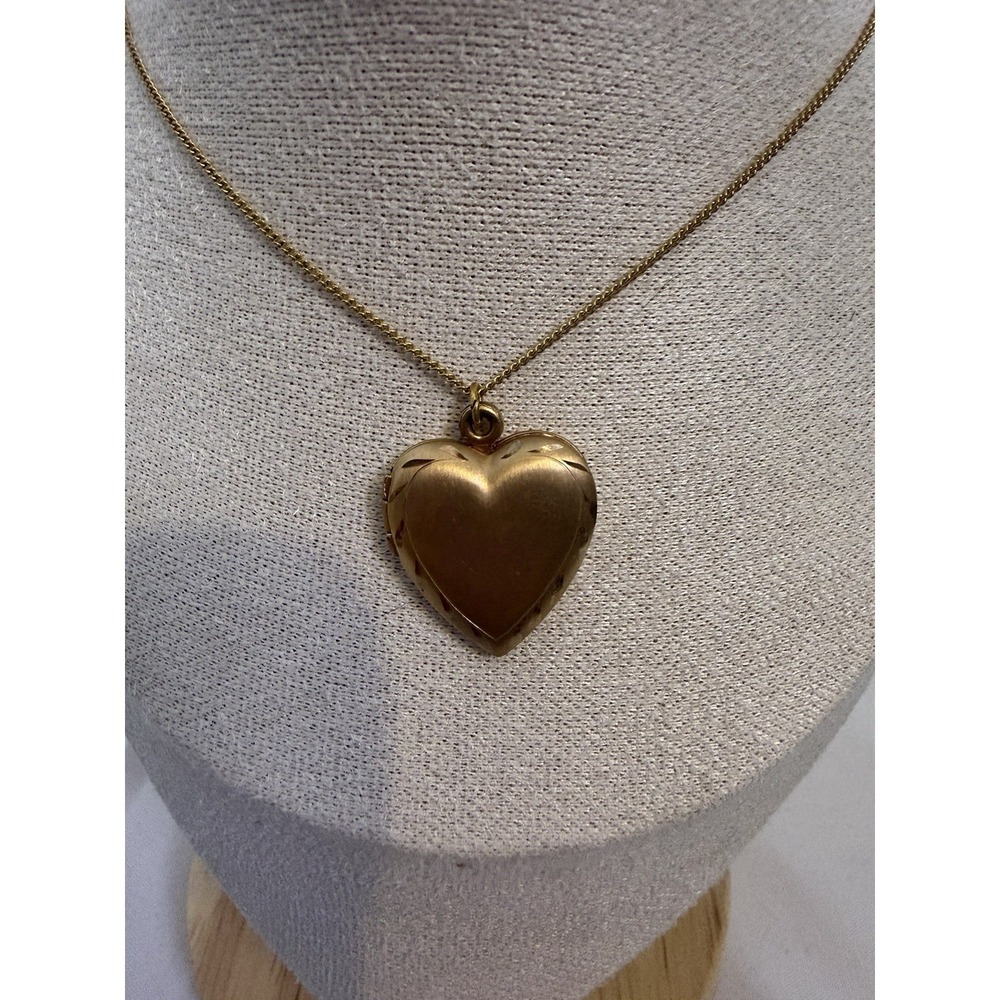 Vintage Gold Filled Heart Shaped William E Hayward Lockett On A Chain 9 Inches